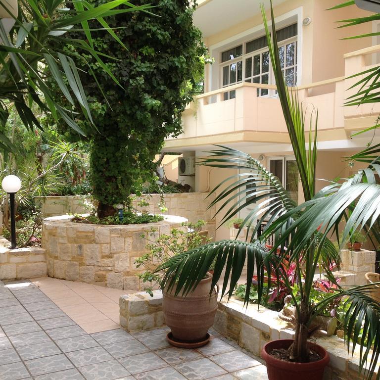 Malou Apartments คาโตดารัตโซ ภายนอก รูปภาพ