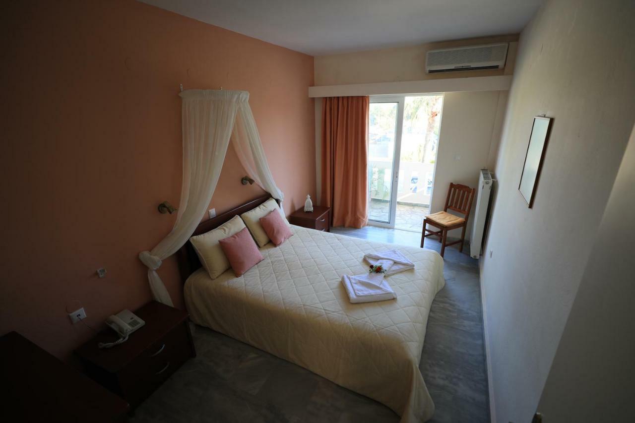 Malou Apartments คาโตดารัตโซ ภายนอก รูปภาพ